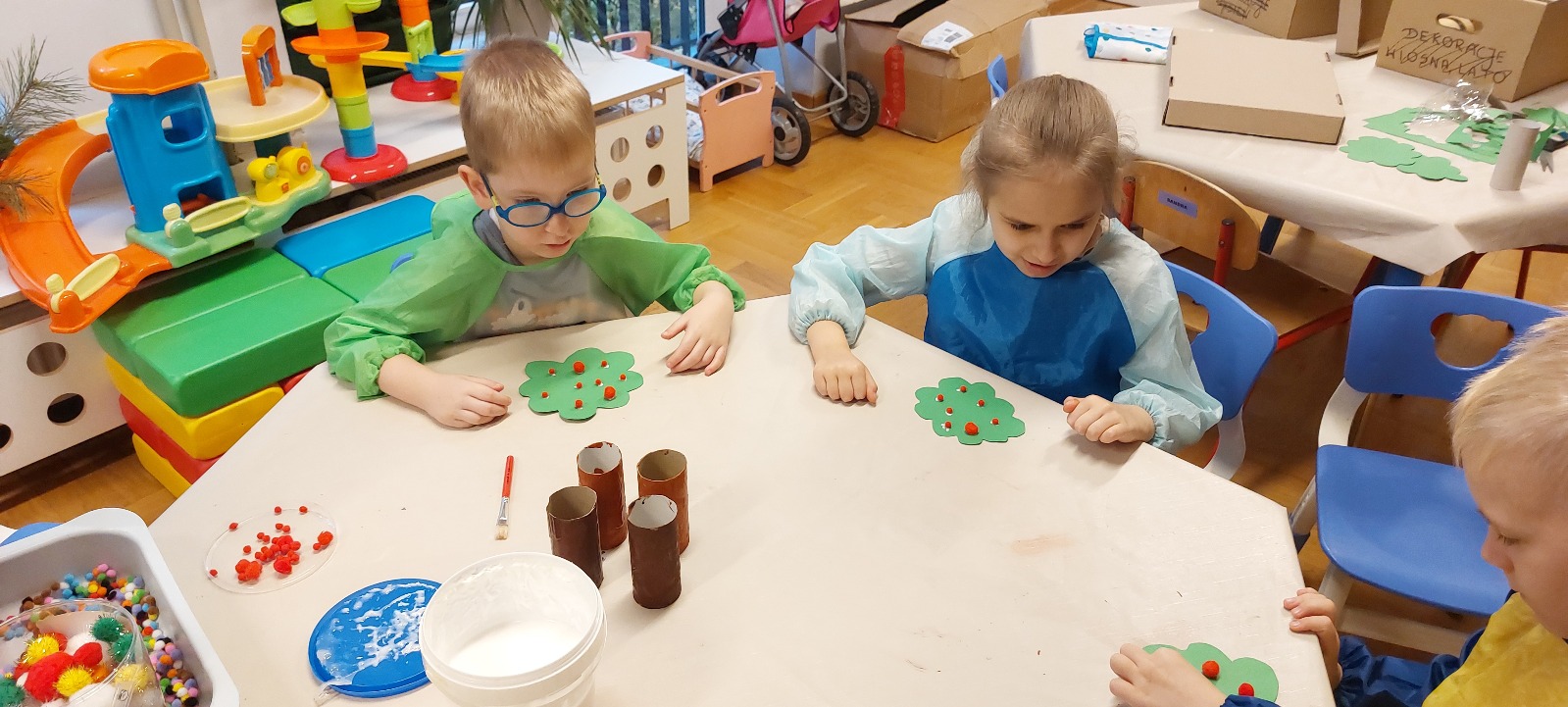 4WhatsApp Image 2025-10-25 at 22.14.27