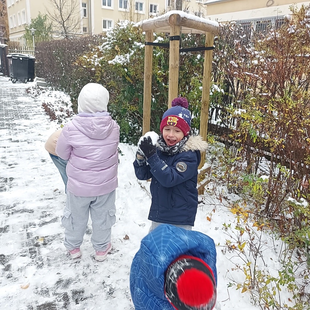 WhatsApp Image 2025-11-24 at 20.25.00 (1)